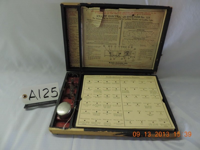 Knapp Electric Questioner game in wooden box: Knapp Electric Questioner game in wooden box No. 325 with cards. A125