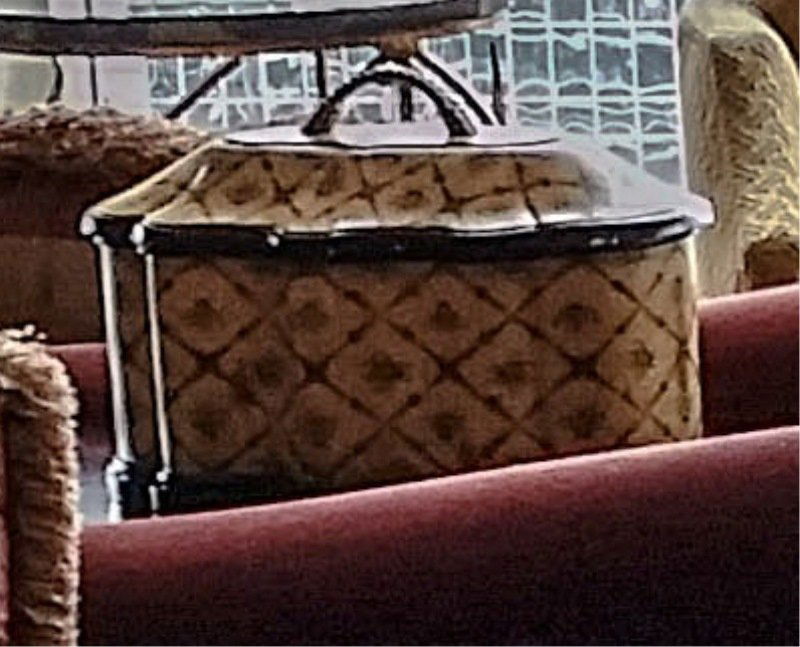 Pair of Decorative Boxes: Pair of Decorative Boxes. All items purchase are NOT available to be picked up until Sunday, January 11th - Monday, January 12, 2015 from 10 am - 4 pm. There will be a 2% moving charge added to your f