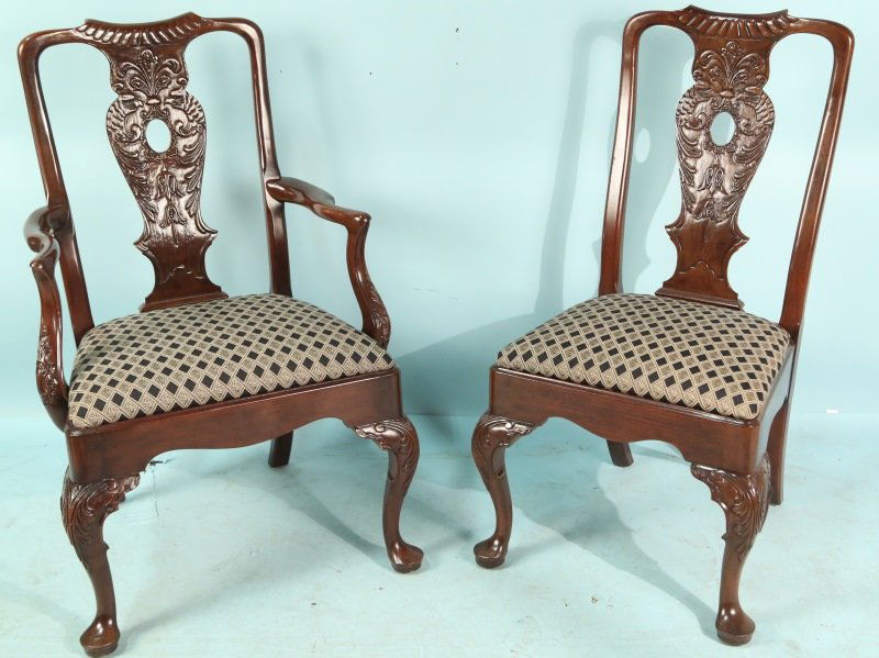 SET OF SIX HENREDON QUEEN ANNE STYLE DINING CHAIRS: SET OF SIX HENREDON QUEEN ANNE STYLE DINING CHAIRS. ONE ARMCHAIR AND FIVE SIDE CHAIRS. Height: 39 in. by Width: 23 in. by Depth: 19 in.