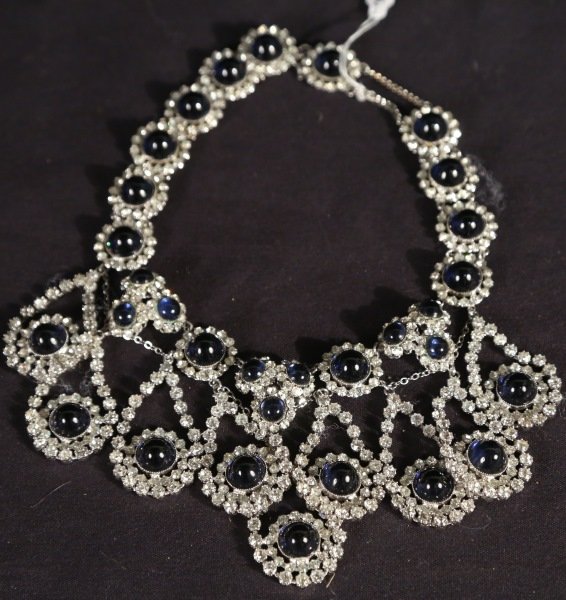 WILLIAM DE LILLO RHINESTONE FACETED NECKLACE: WILLIAM DE LILLO RHINESTONE FACETED NECKLACE.