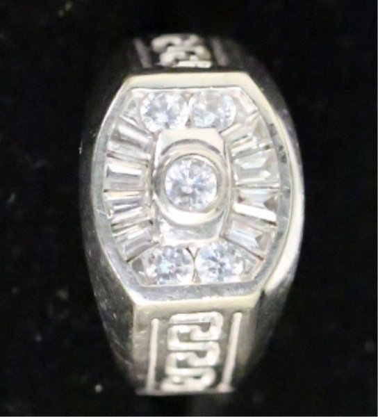 WHITE SAPPHIRE WHITE GOLD MENS RING: WHITE SAPPHIRE WHITE GOLD MENS RING.