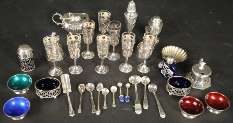 MIXED LOT OF 33 STERLING SILVER PIECES (1 of 1)