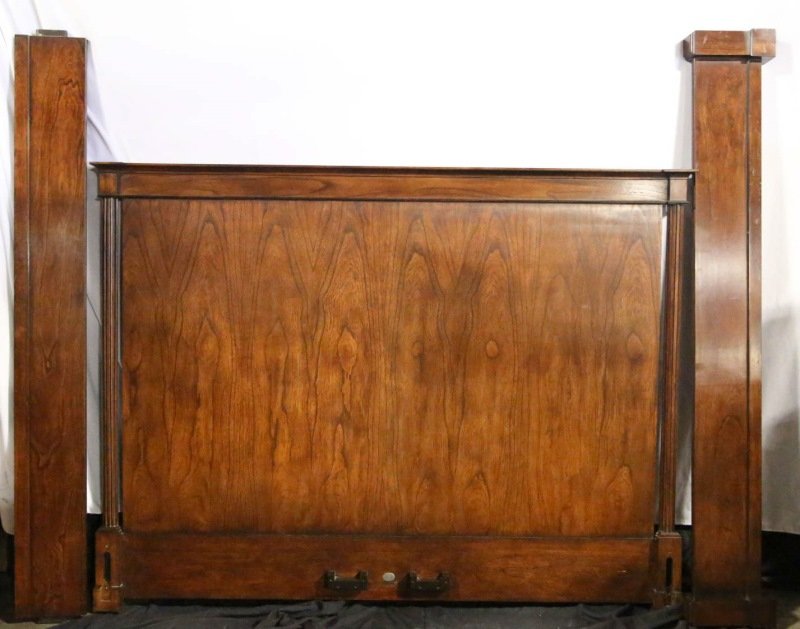 KING SIZE MAHOGANY BED BY BAKER (1 of 3)