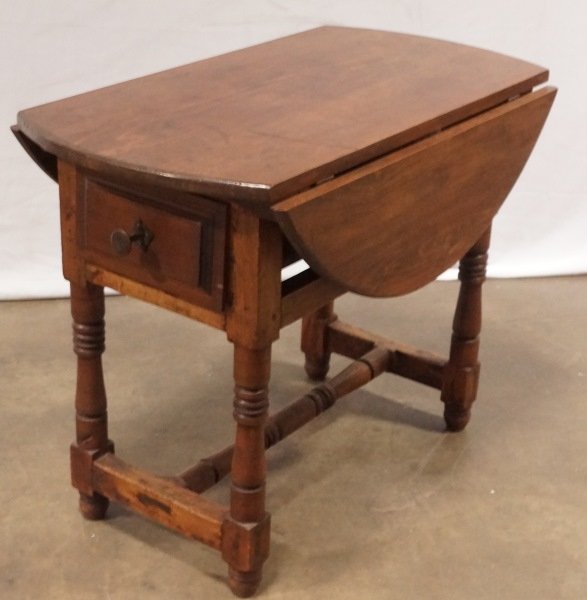 17th CENTURY SPANISH OAK DROP LEAF TABLE (1 of 4)