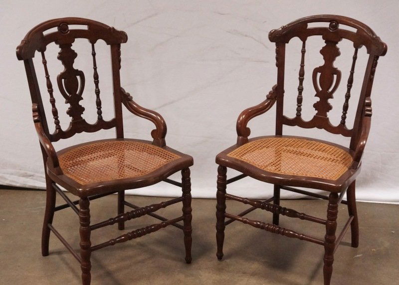LOT OF THIRTEEN ANTIQUE MIXED STYLE CHAIRS (1 of 10)