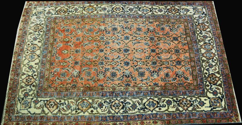 HAND KNOTTED PERSIAN SHIRAZ RUG (1 of 4)