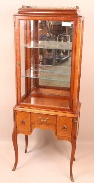 VINTAGE FRENCH PETITE VITRINE (1 of 1)