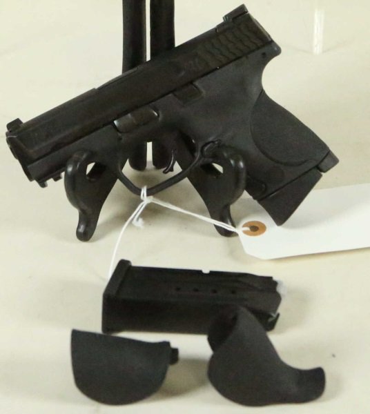 SMITH AND WESSON M&P 9C: SMITH AND WESSON M&P 9C CALIBER: 9 MM LUGER SERIAL NUMBER: HLR6056