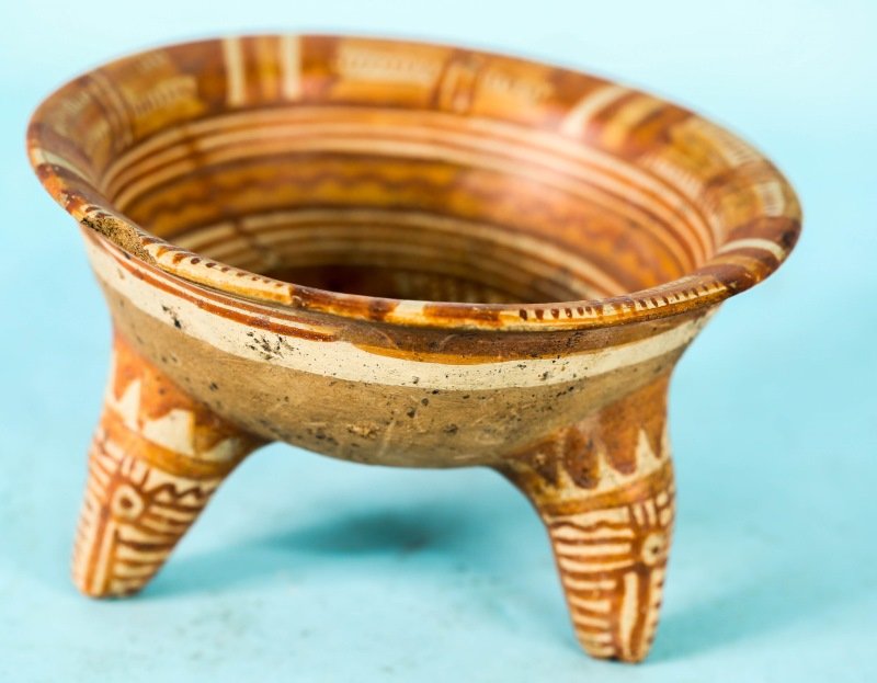 PRE-COLUMBIAN POTTERY BOWL: PRE-COLUMBIAN POTTERY BOWL. Large nick on rim edge, sold as is. Height: 5 in. by Width: 8 in. by Depth: 8in