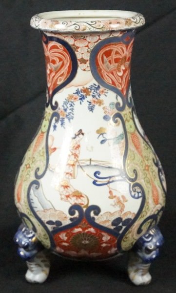 IMARI PORCELAIN VASE (1 of 8)