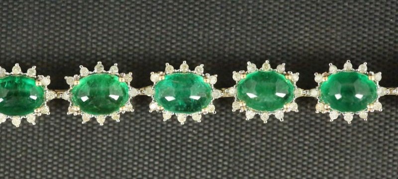 14KT 18.69CT EMERALD & 1.23CT DIAMOND BRACELET (1 of 5)