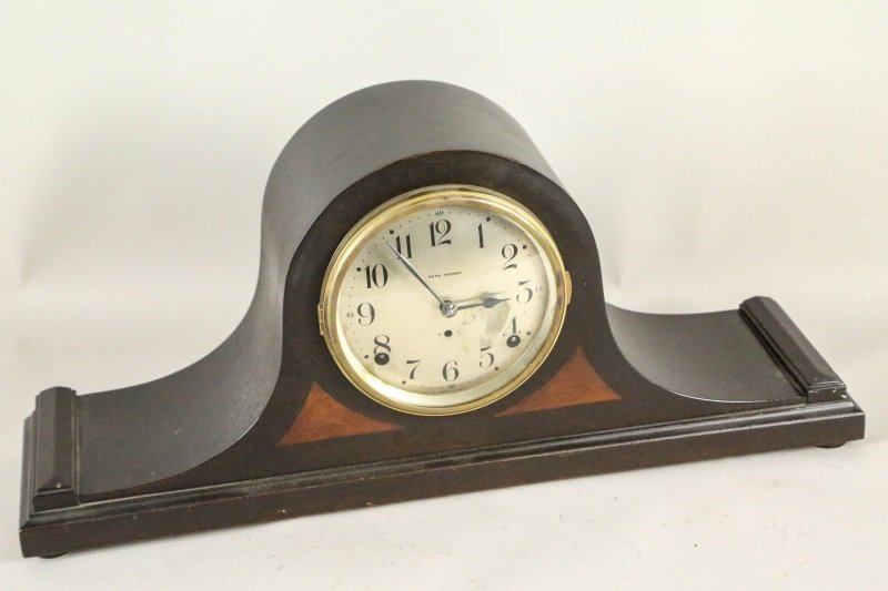 VINTAGE MANTLE CLOCK (1 of 3)