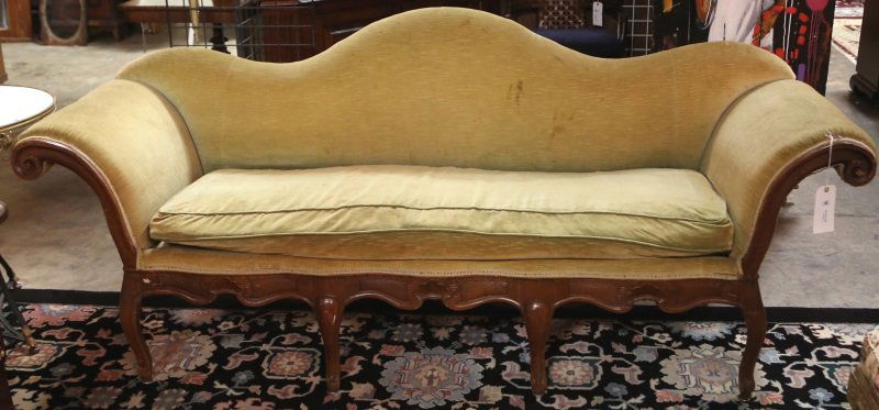 18th CENTURY VENETIAN CAMEL BACK SOFA (1 of 10)