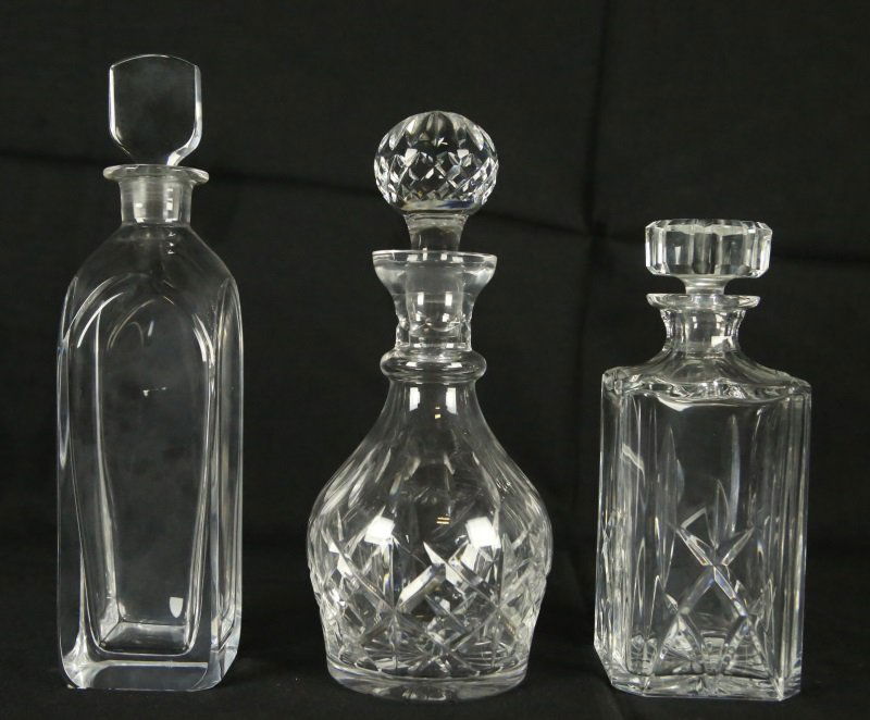 LOT OF THREE CRYSTAL DECANTERS (1 of 4)