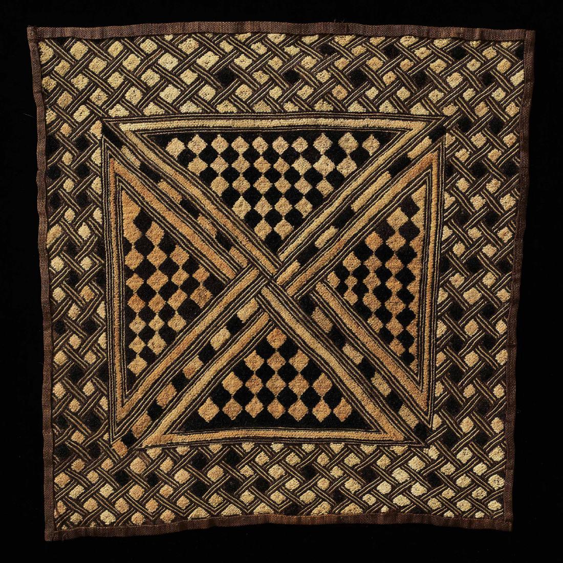 Gewobener Stoff (1 of 1)