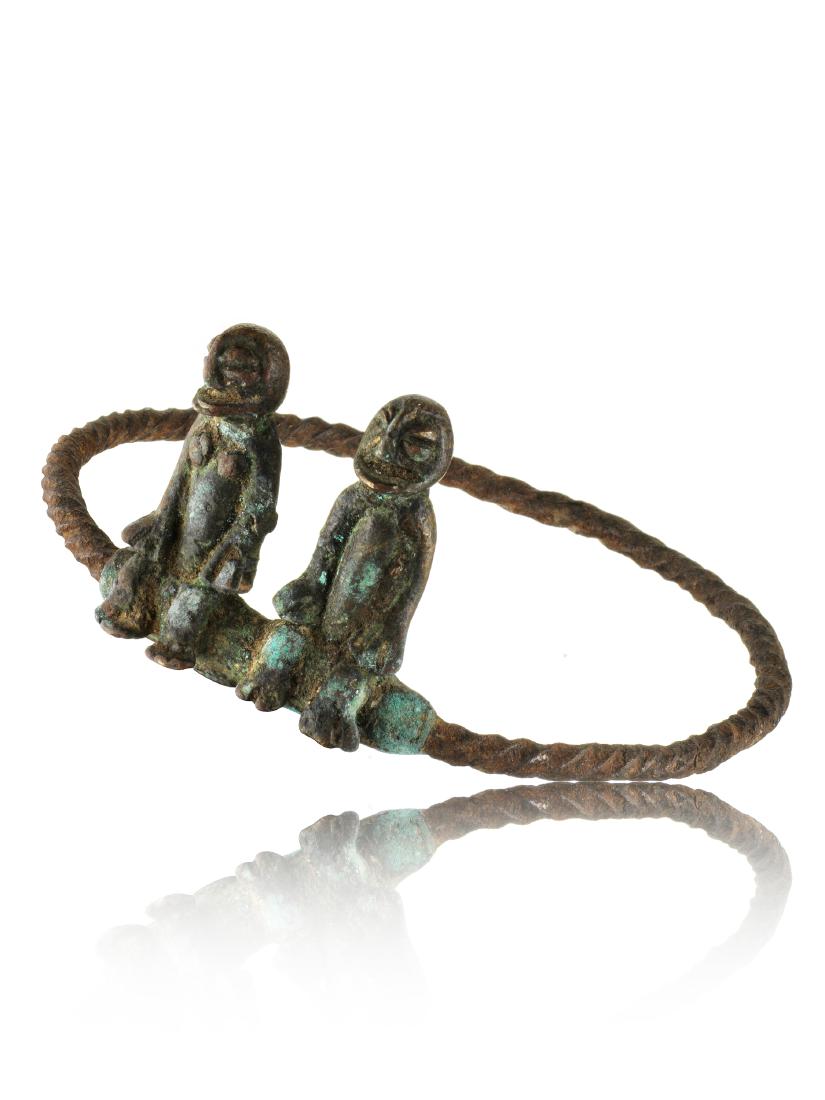 Armreif mit zwei Figuren (1 of 1)
