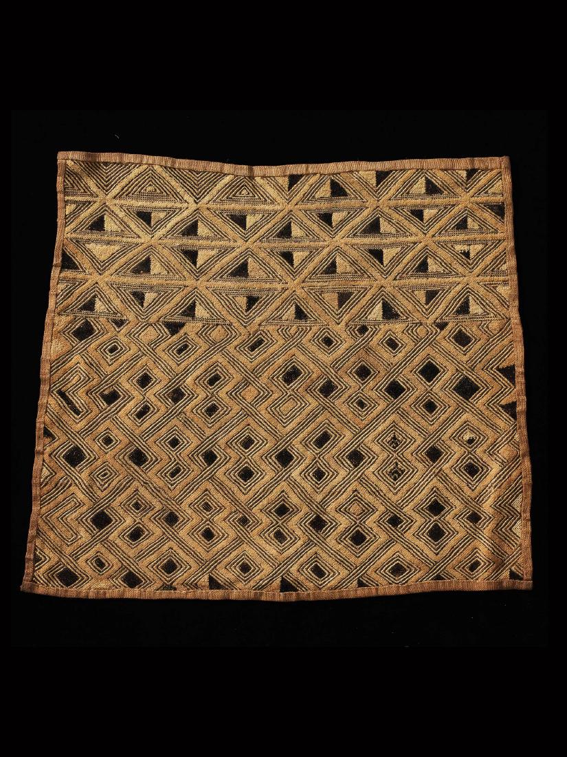 Raphia-Plueschgewebe (1 of 1)