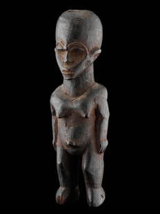 Figur, "bateba" (no reserve price): 18 Figur, "bateba" (no reserve price) Lobi, Burkina Faso Gesockelt (base included) Holz. H 15 cm. Provenienz: Nachlass René David (1928-2015), Zürich. bateba-Schreinfiguren der Lobi vereinten