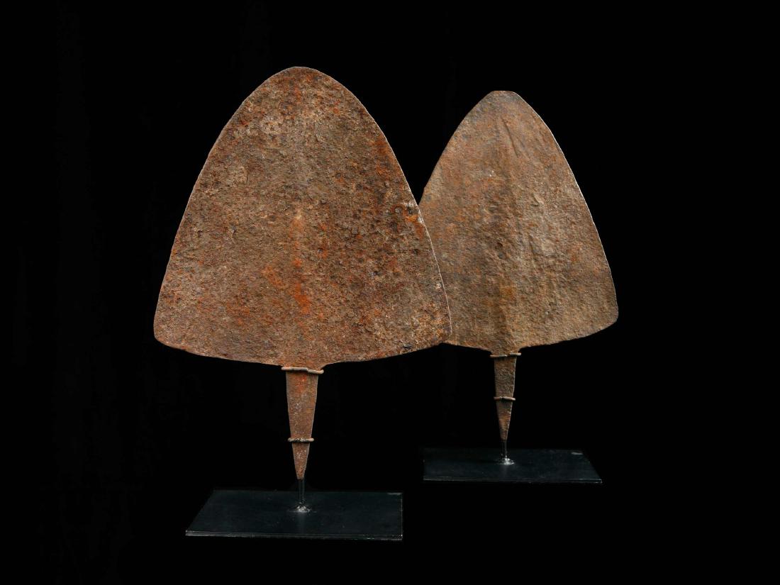 2 vormünzliche Zahlungsmittel (TRIBAL ART) (1 of 4)