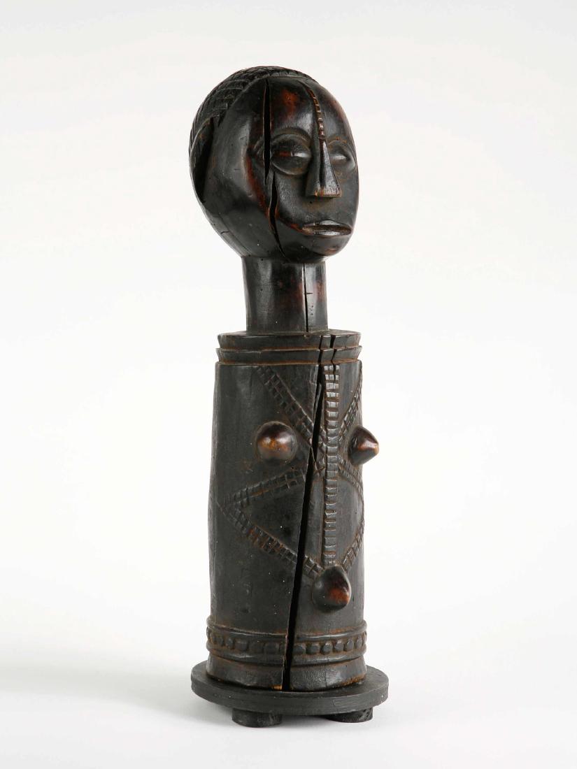 Puppe (no reserve price): 155 Puppe (no reserve price) Tabwa, DR Kongo Gesockelt (base included) Holz. H 38 cm. Provenienz: Nachlass Kurt Hösli-Brutschin (1928-2006), Basel. CHF 100 / 200 EUR 94 / 188