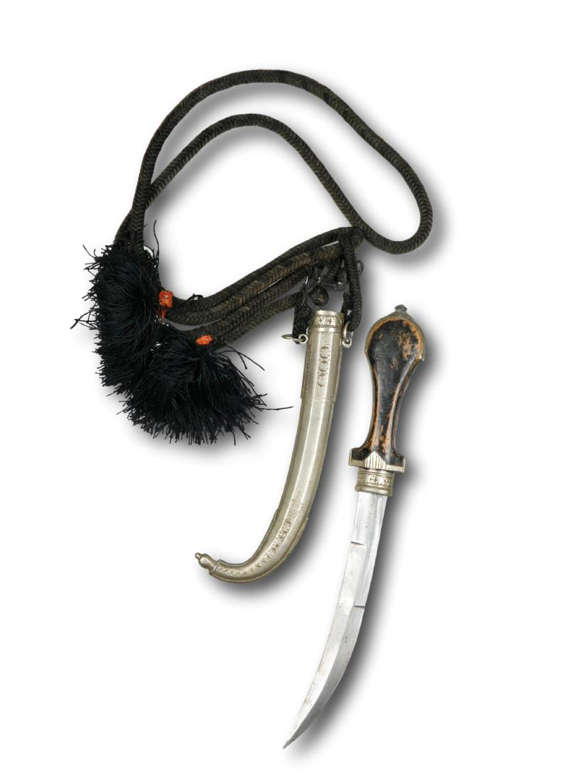 Dolch mit Scheide und Gürtel, "koummya" (1 of 2)
