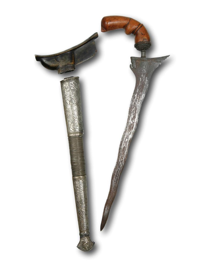 Dolch mit Scheide, "Kris" / double-edged dagger (1 of 2)