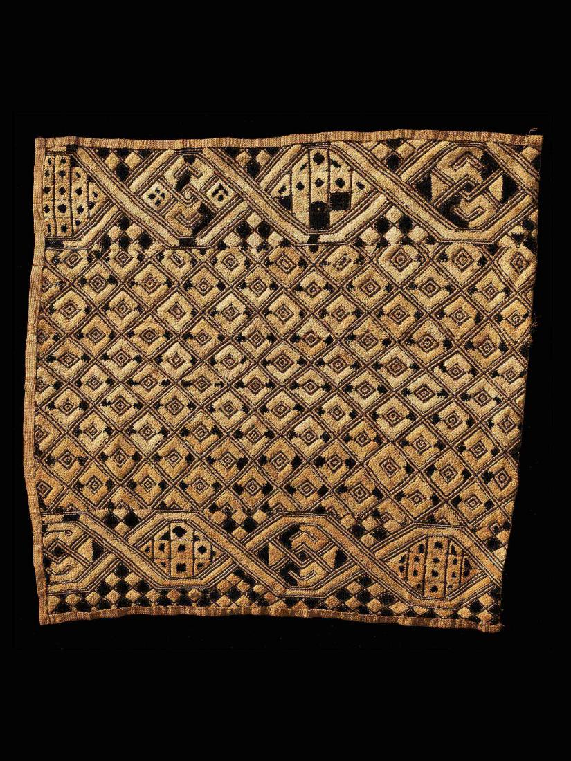 Raphia-Plüschgewebe/ Prestige Cloth / Kuba (1 of 1)