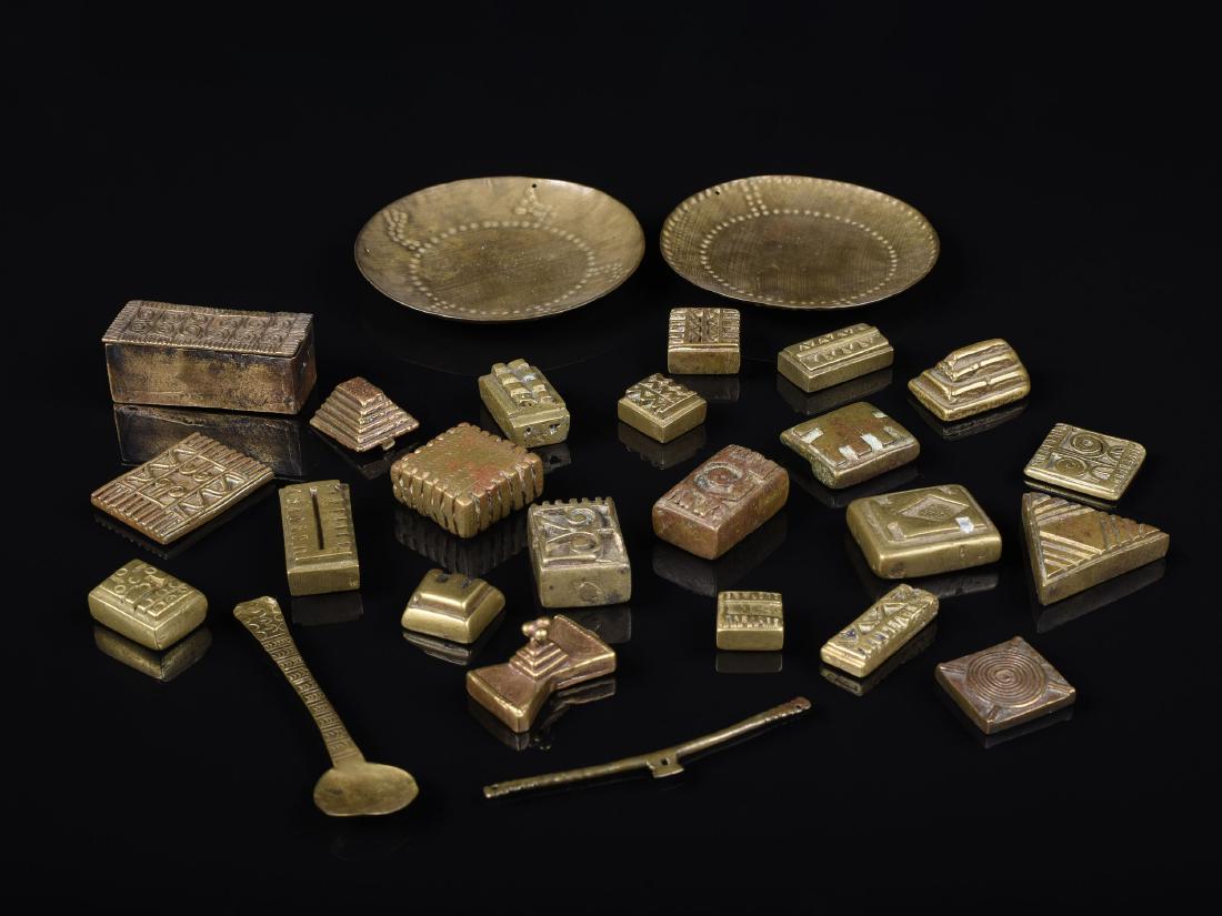 21 Goldgewichte, -waage, -staubdose, -Löffel (1 of 1)