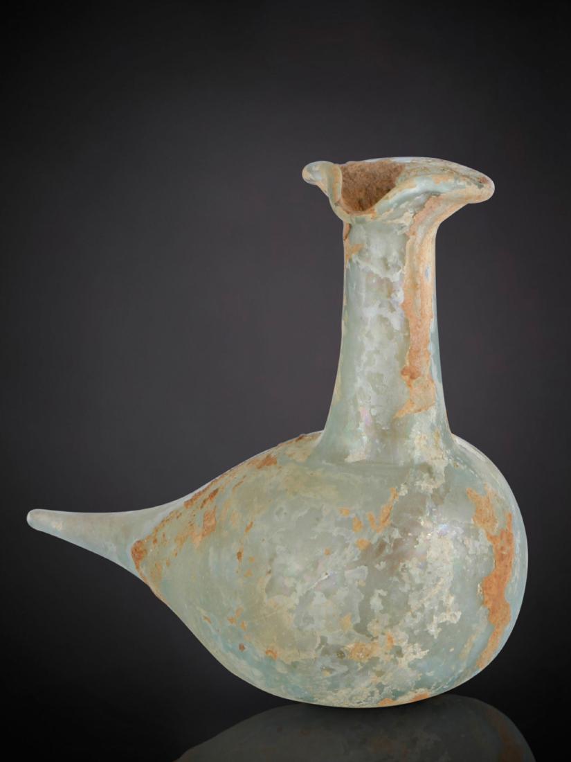 Zoomorphes Fläschchen (1 of 17)