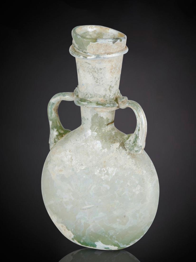 Zweihenkel-Fläschchen (1 of 3)