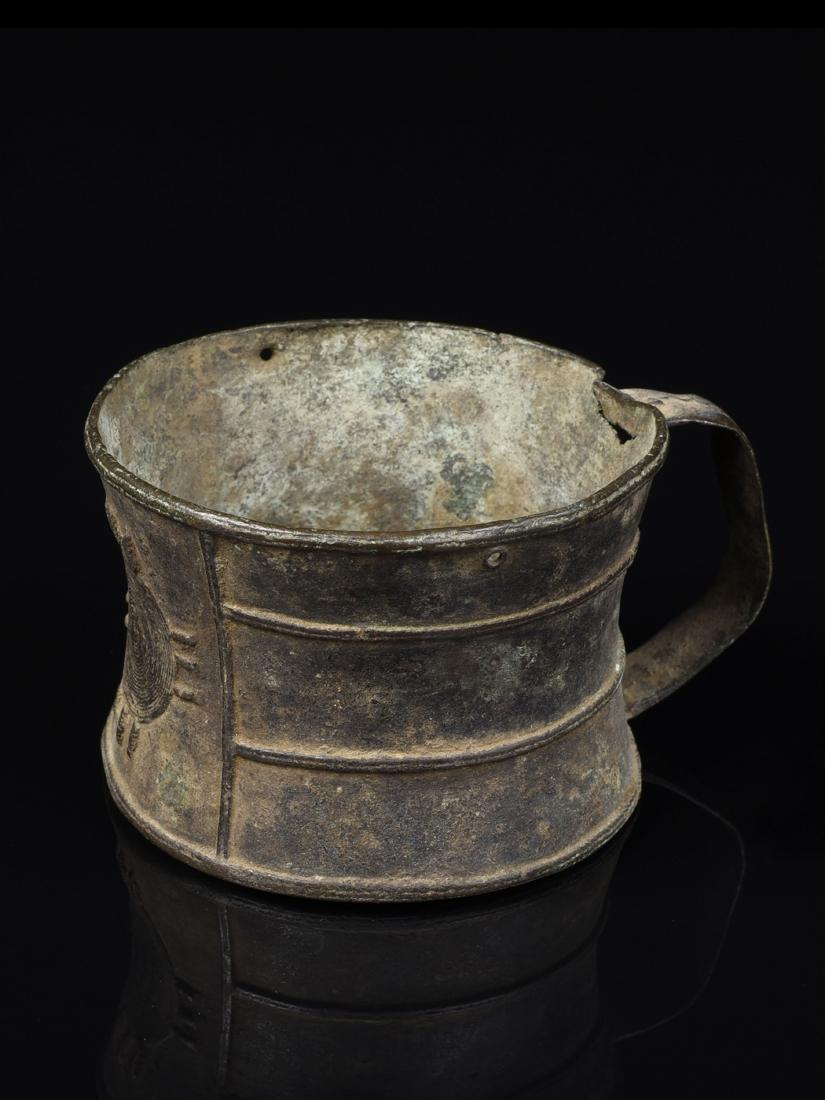 Henkel-Krug (1 of 2)