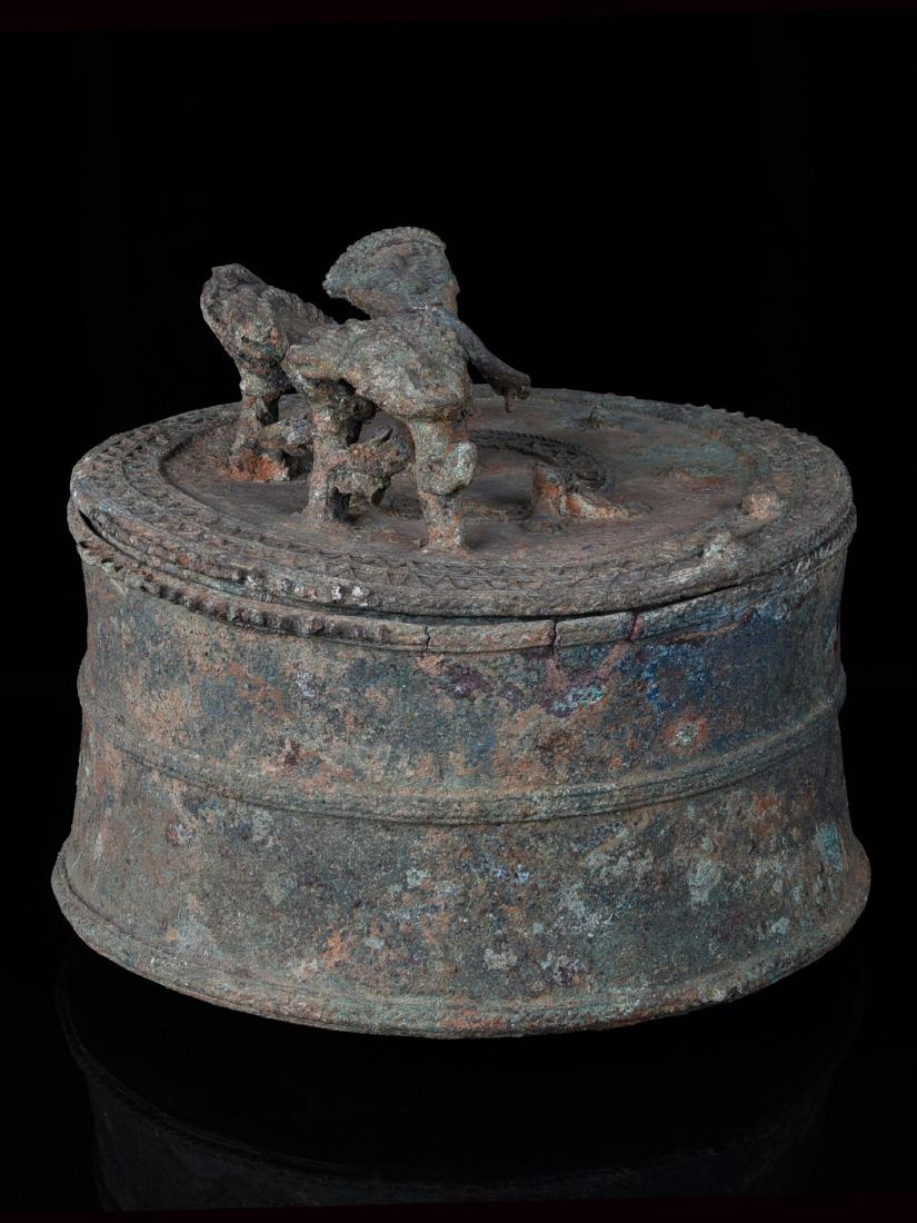 Deckelgefäss, "kuduo" (1 of 7)