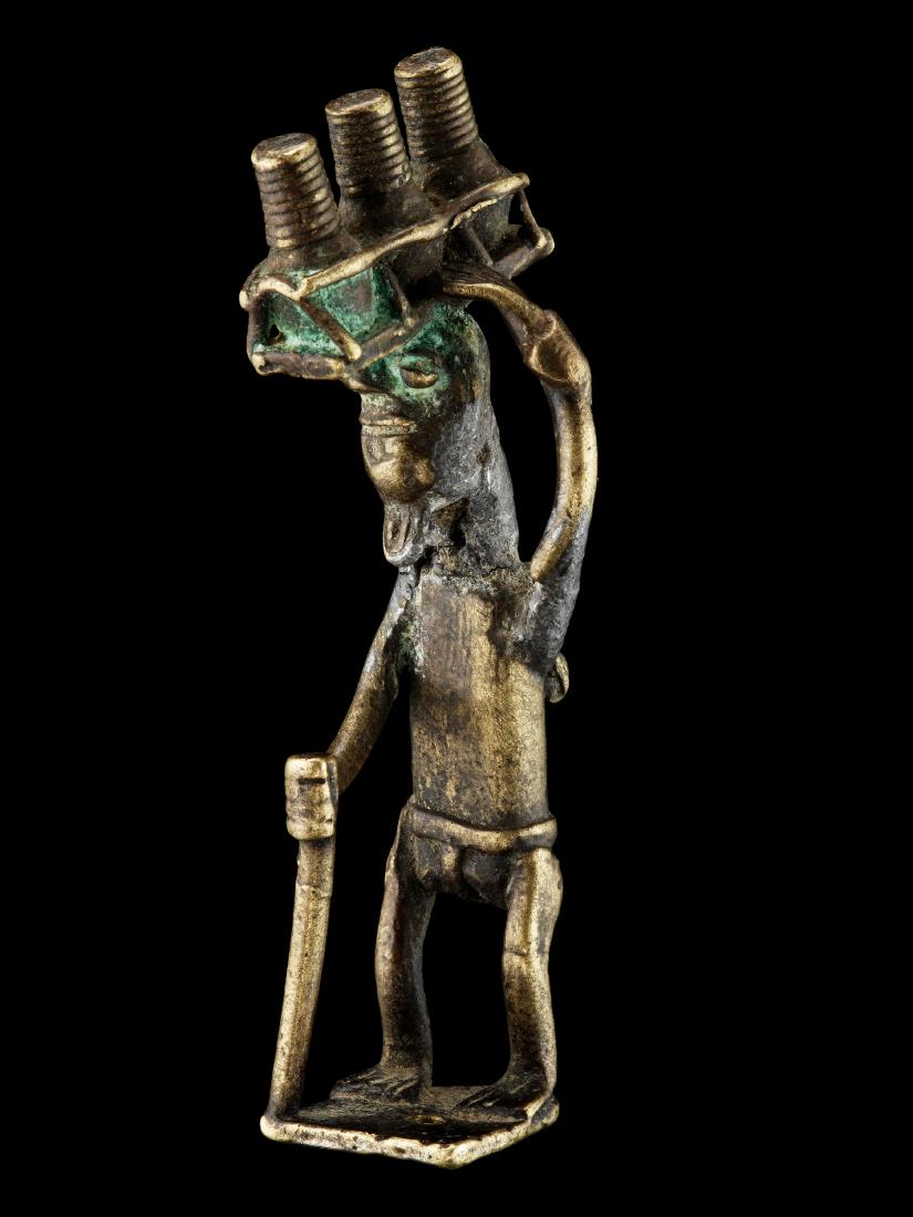 Goldgewicht (1 of 5)