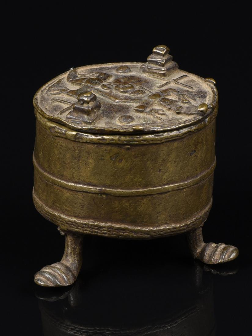 Deckelgefäss, "kuduo" (1 of 5)