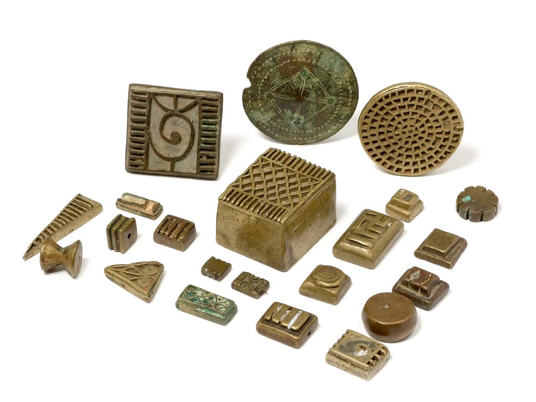 21 Goldgewichte / 21 Goldweights (1 of 1)