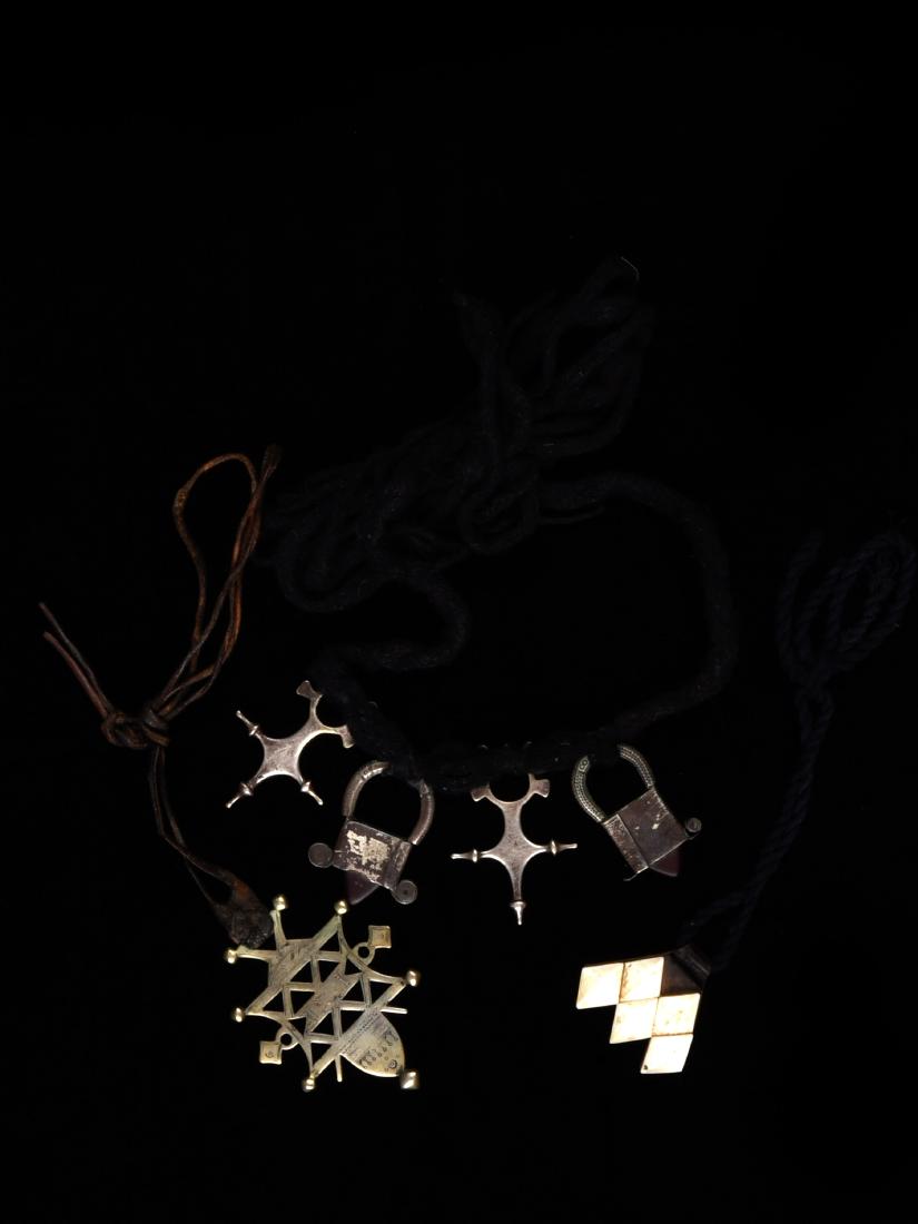 3 Colliers mit Schmuckanhänger (1 of 9)