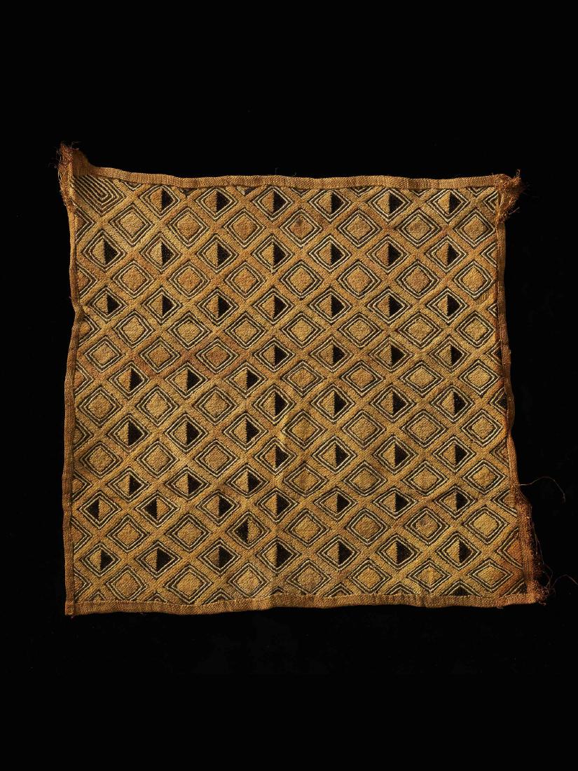 A KUBA TEXTILE (1 of 1)