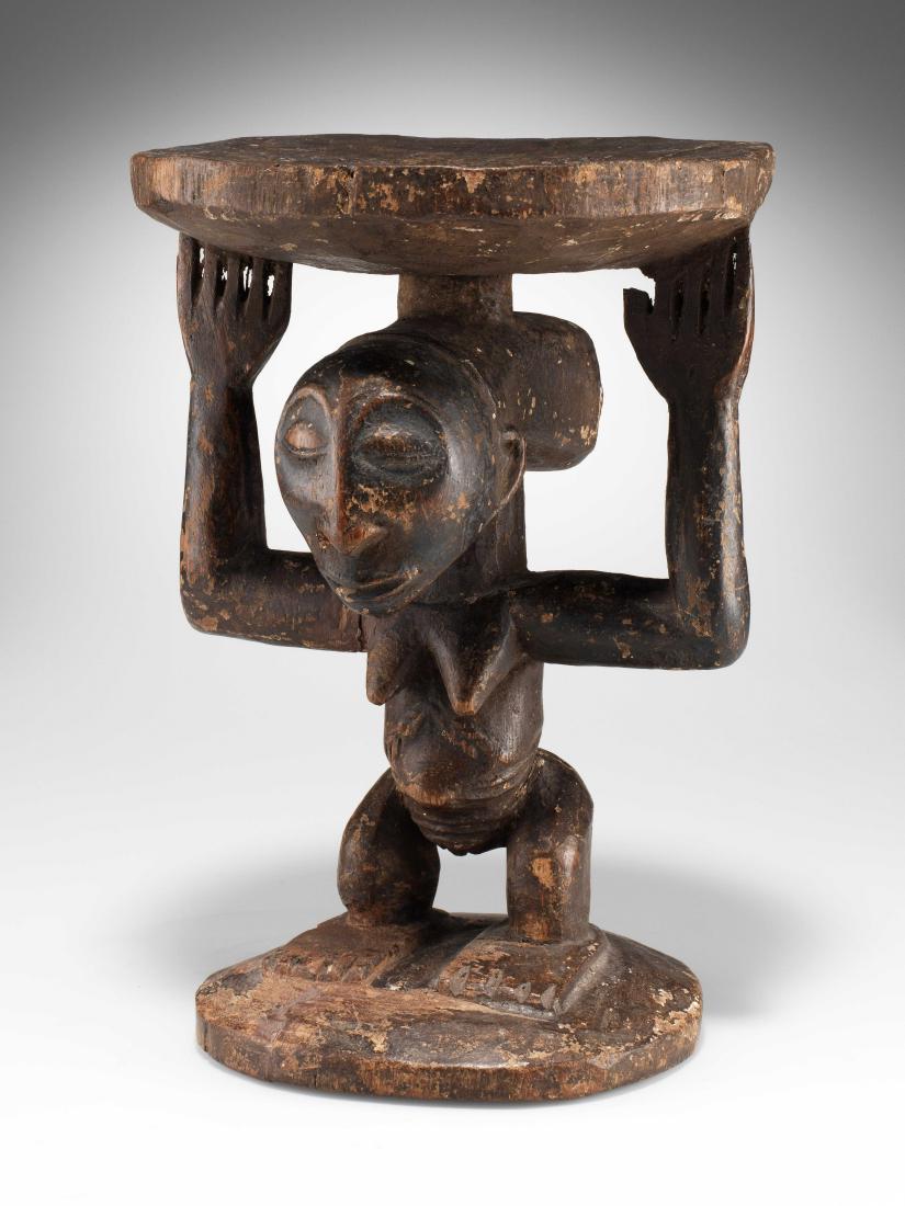 A HEMBA STYLE FIGURE (HANDICRAFT) (1 of 18)