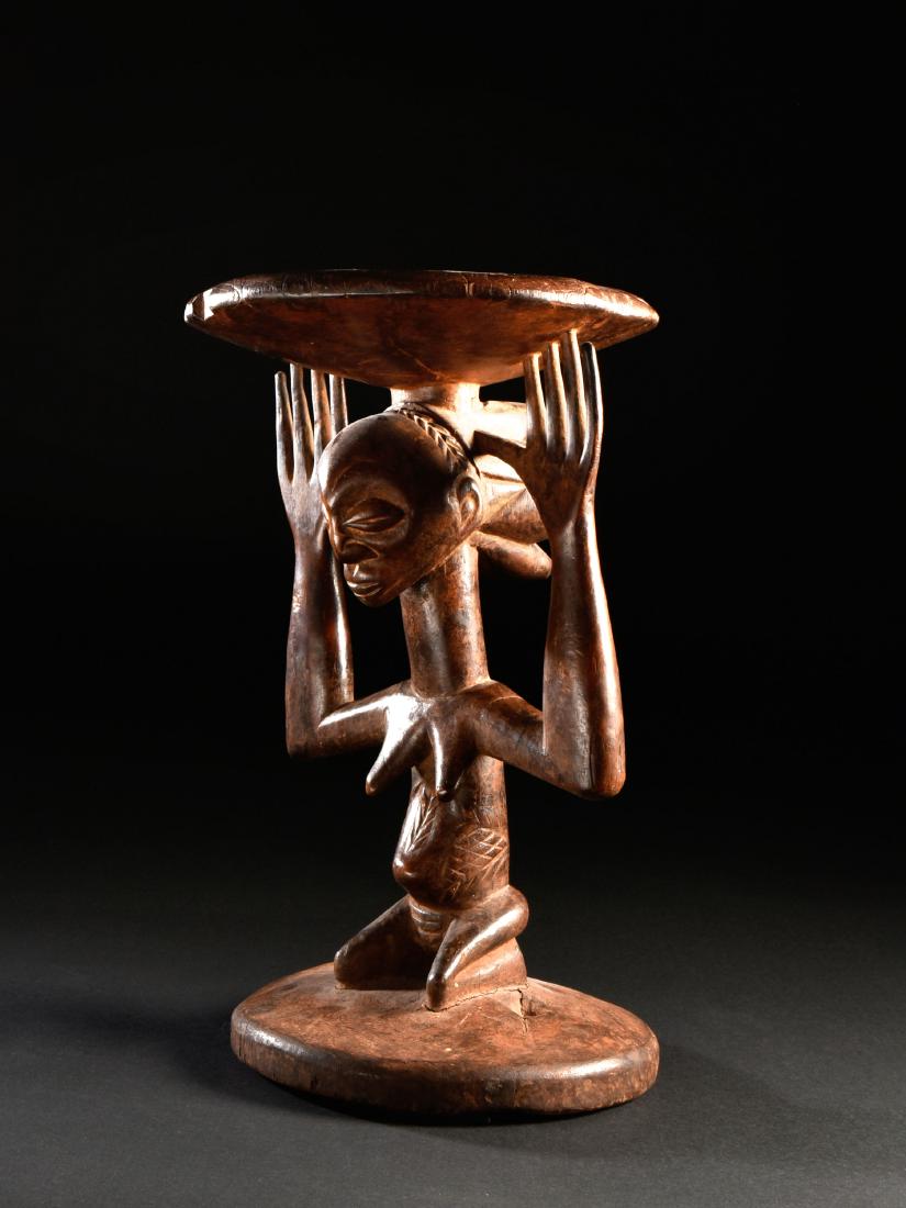 A HEMBA STYLE FIGURE (HANDICRAFT) (1 of 17)
