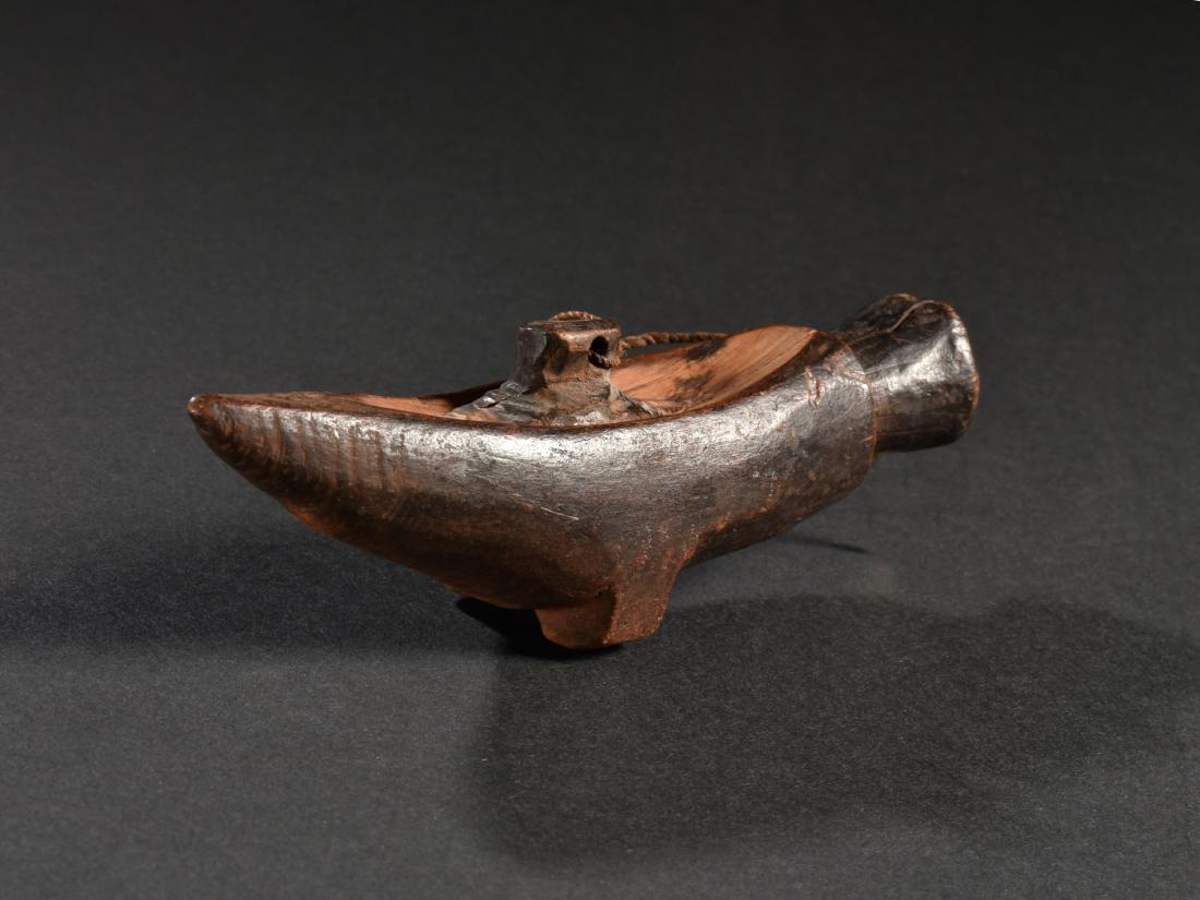 A Mangbetu (?) Friction Oracle (1 of 10)