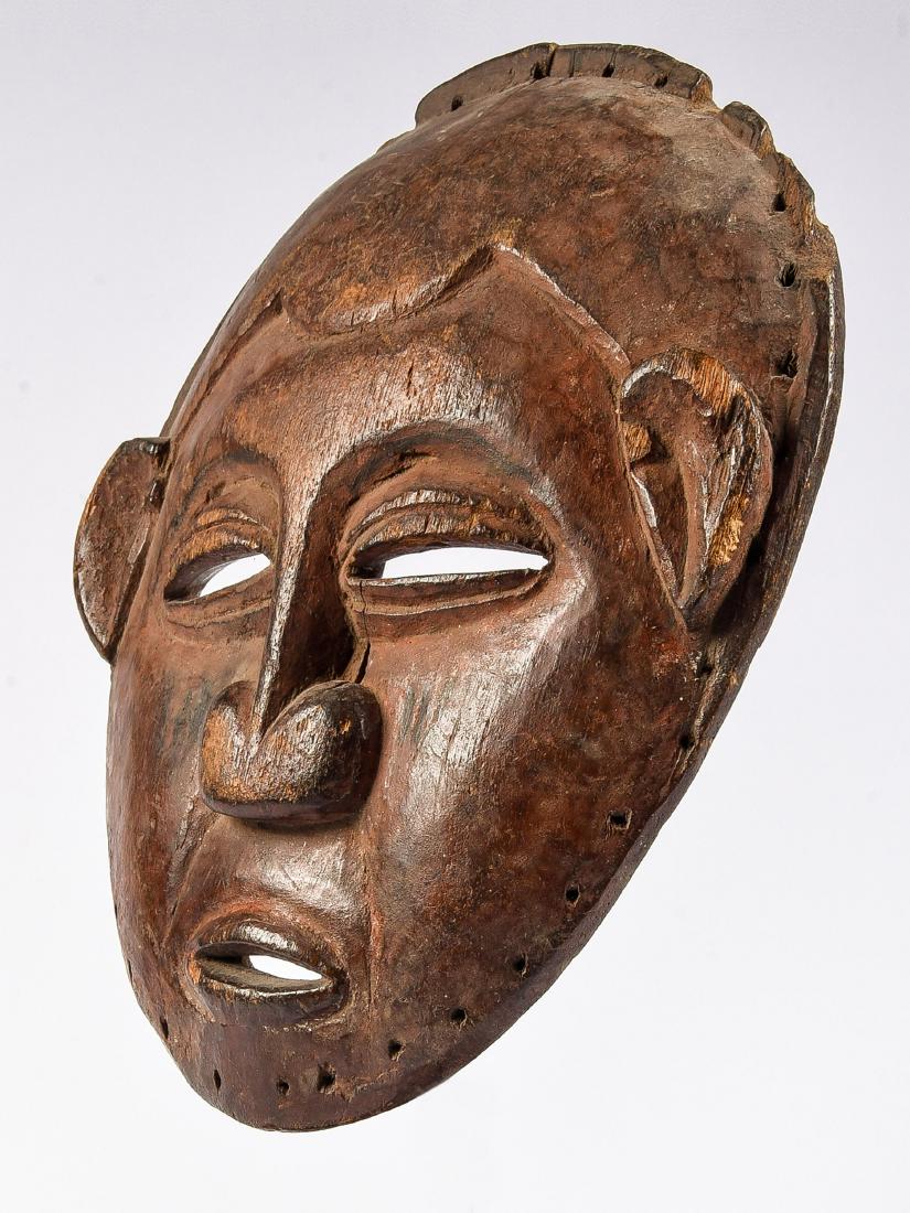A Lwalwa Mask (African Art) (1 of 11)