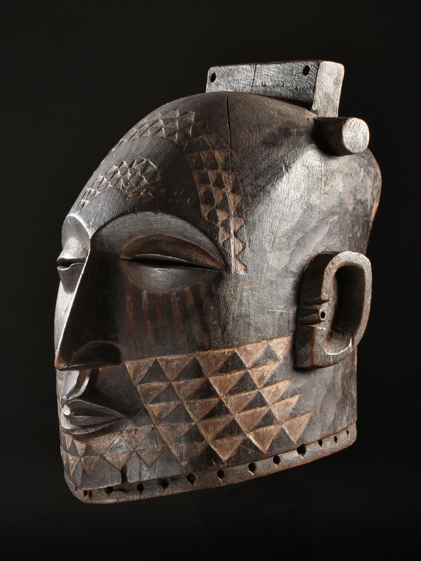 A Kuba "bwoom" Mask (1 of 12)
