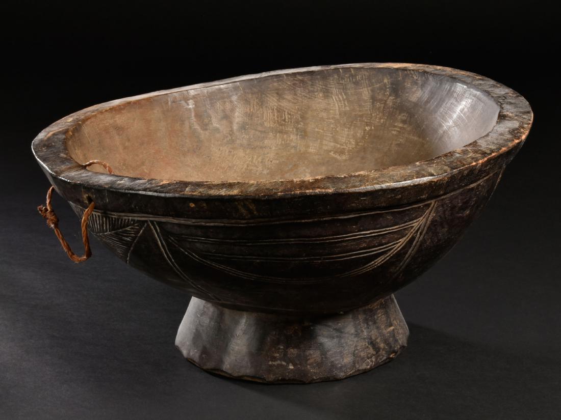 A Dan Bowl (African Art / Tribal Art) (1 of 11)