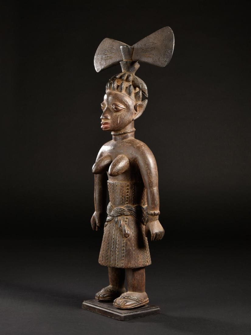 A tall Yoruba Maternity Figure (1 of 20)