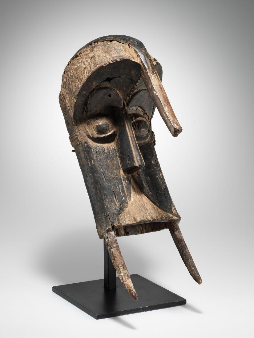 An Igbo-Izzi Mask, "ogbodo enyi" (1 of 20)