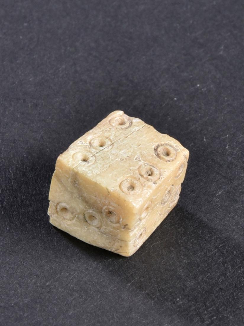 A Roman Dice (1 of 6)