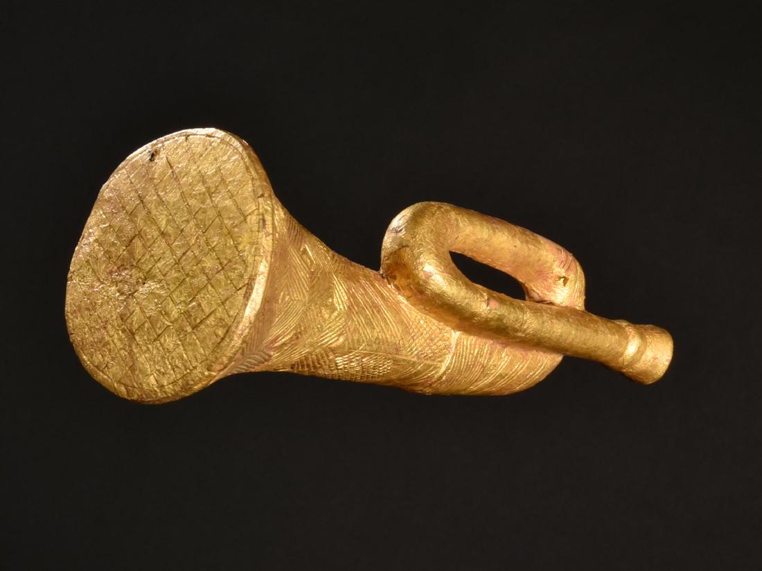 An Akan Prestige-Object (Trumpet) (1 of 16)