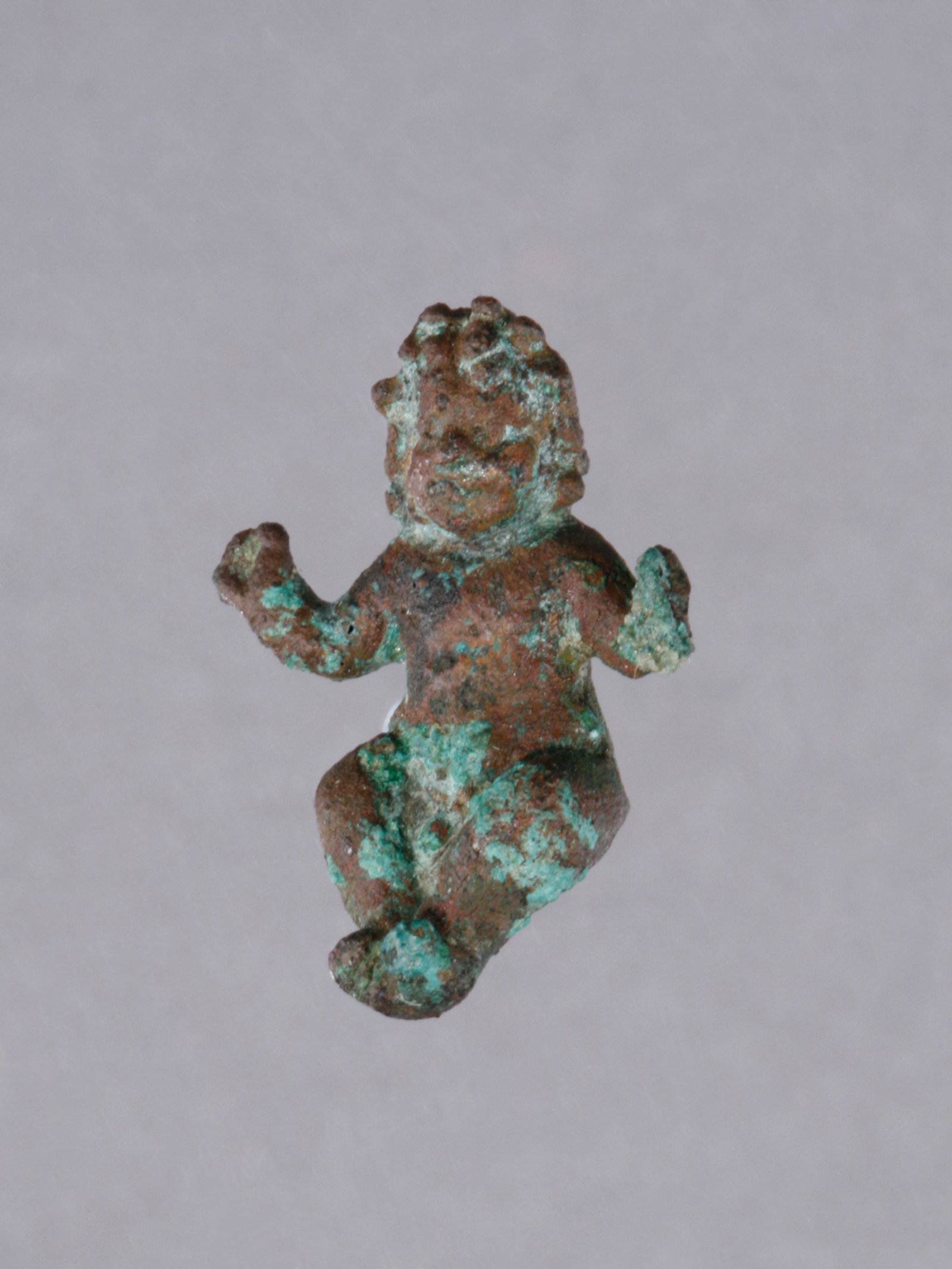 An Egyptian Representation of a Child: DARSTELLUNG EINES KINDES Hellenistisch, Ägypten (Alexandrien) Ohne Sockel / without base Bronze. H 2 cm. Provenienz: - Chr. Grand, Zürich. - Schweizer Privatsammlung, Zürich (1967 erworben). CHF 20