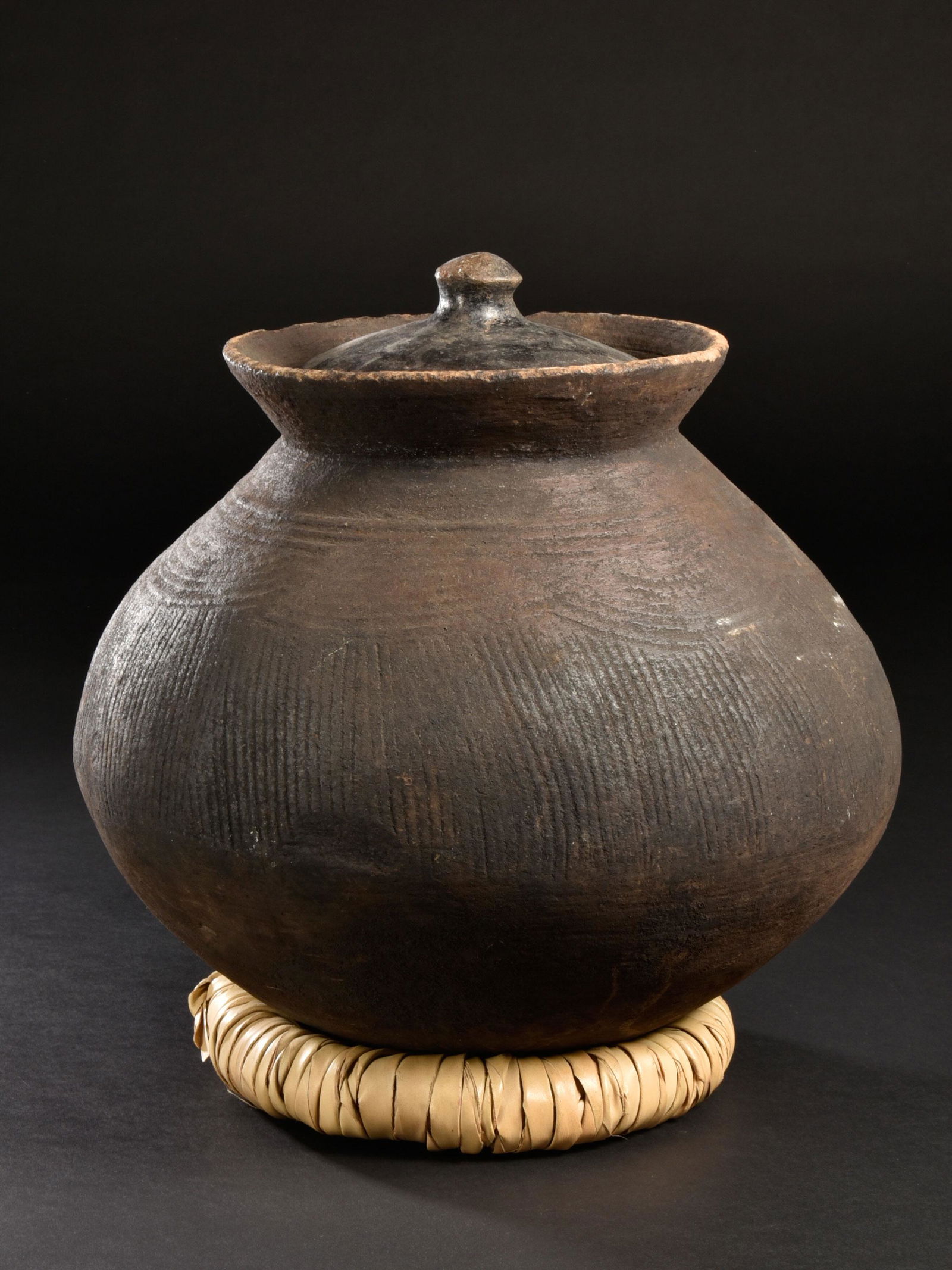 An Asante Terracotta Vessel (1 of 13)