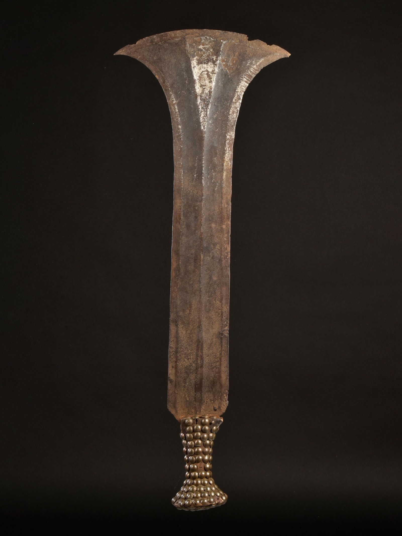 A Konda Prestige Sword, "ikakalaka" (1 of 4)